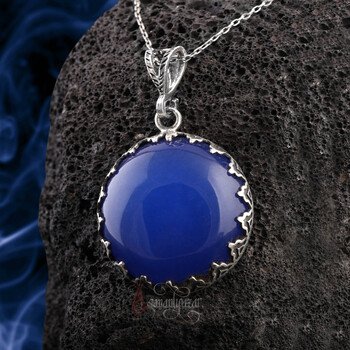 Bombeli Mavi Akik Taşı Yuvarlak Kesim 925 Ayar Gümüş Motif İşlemeli Kolye - Thumbnail